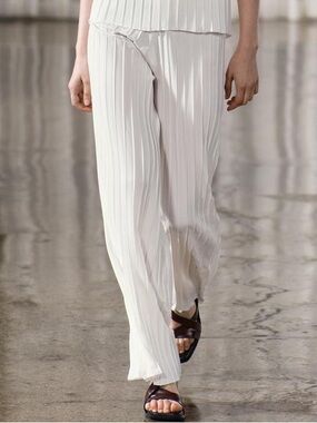 Zara pleated white pants